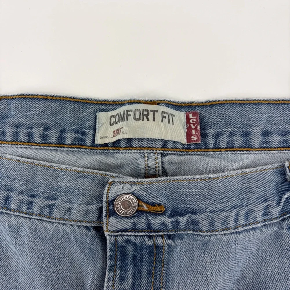 Vtg Levis 560 Comfort Fit Jeans Mens 46x30 (Fits 42x28) Light Wash Loose Tapered